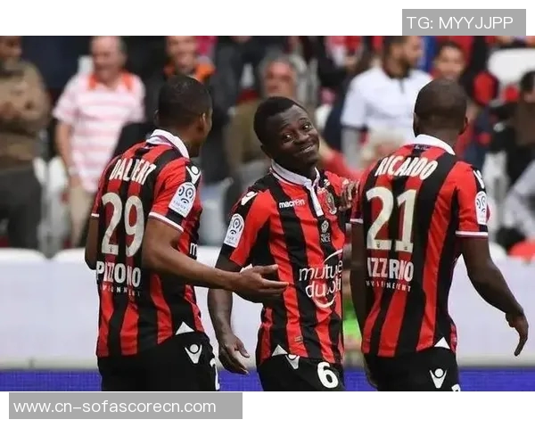 神户胜利船与鹿岛鹿角的激烈对决分析与赛季前景展望